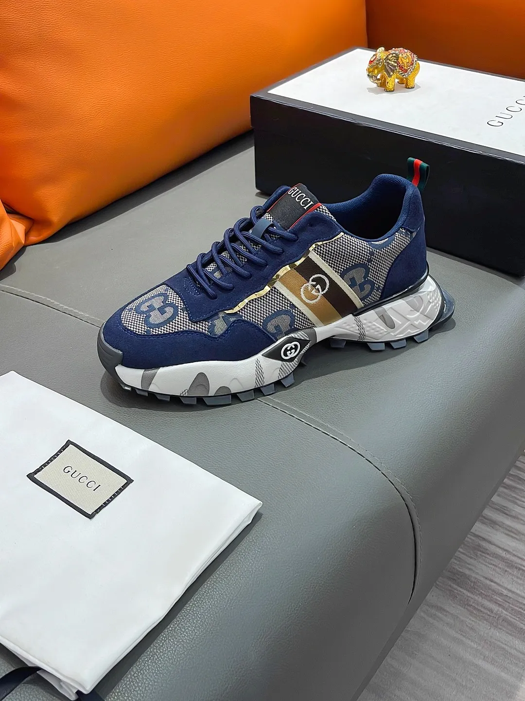 Men's shoes GUCCI "Gucci" P440 Regular size: 38-44 (casual shoes) Product materials: Selected cowhide upper, soft sheepskin lining; original outsole.
